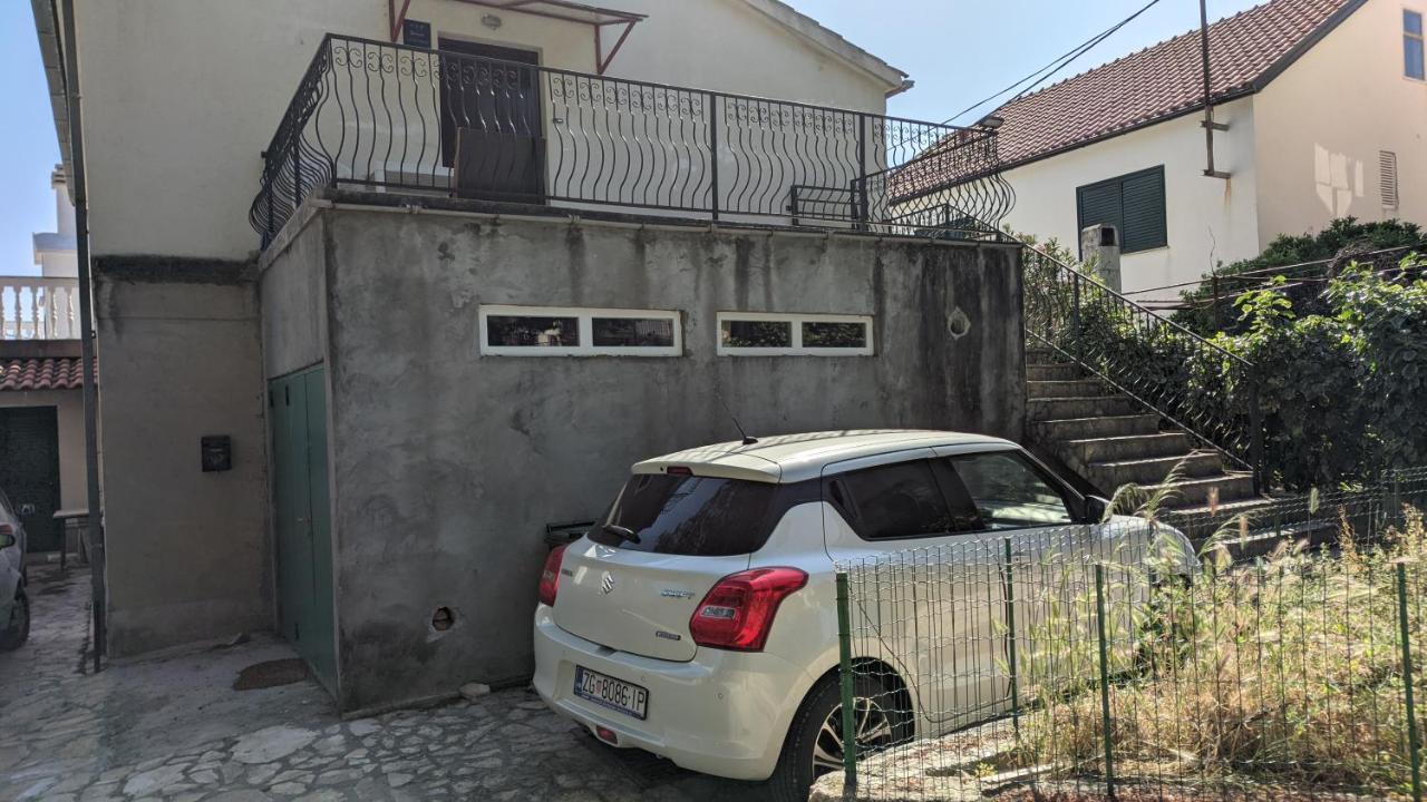 Blue Sky Apartment Primosten Exterior photo